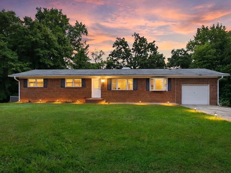 1st image of 2909 Belmont Cir