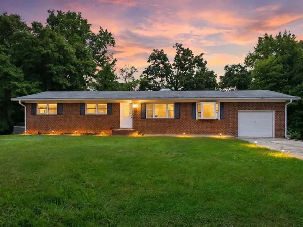 2909 Belmont Cir, Sanford, NC 27332