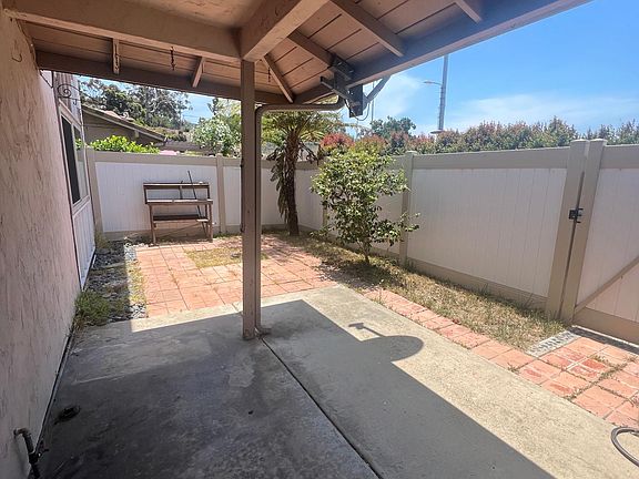 5th image of 600 Sheffield Ct Unit 28