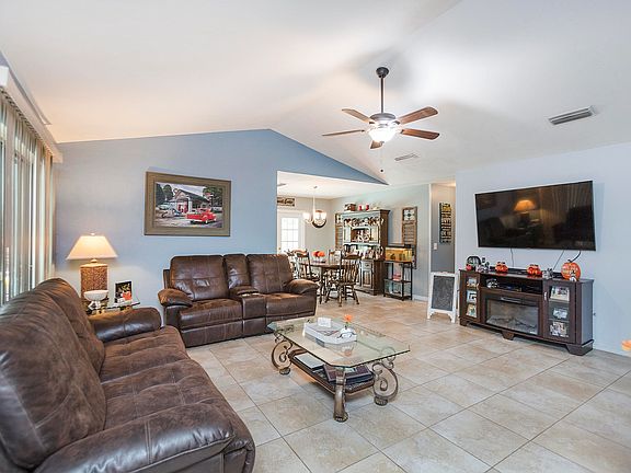 3rd image of 5620 Touro Dr