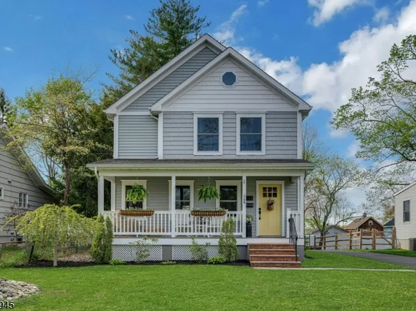 369 Chestnut St, Long Hill Twp., NJ 07980