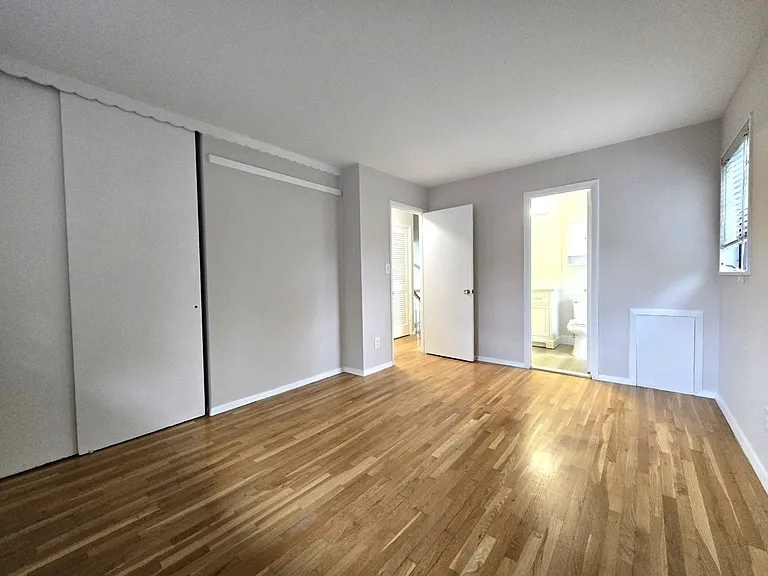 5115 Bangor Dr — Photo 15