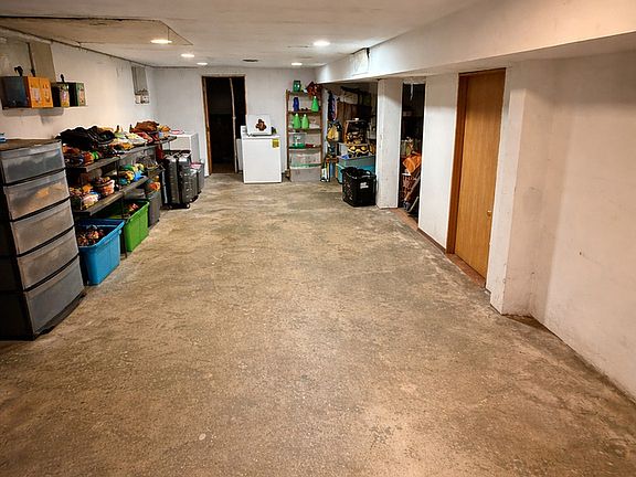 4th image of 621 Elmwood Ave