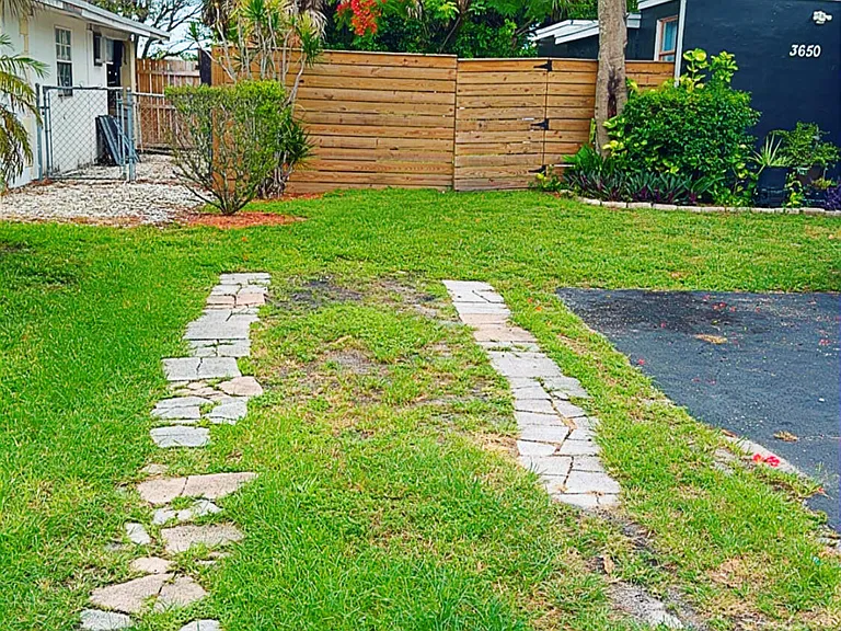 3650 NW 44th Ave — Photo 4