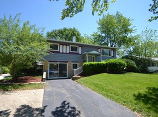 228 S Hickory Ave, Bartlett, IL