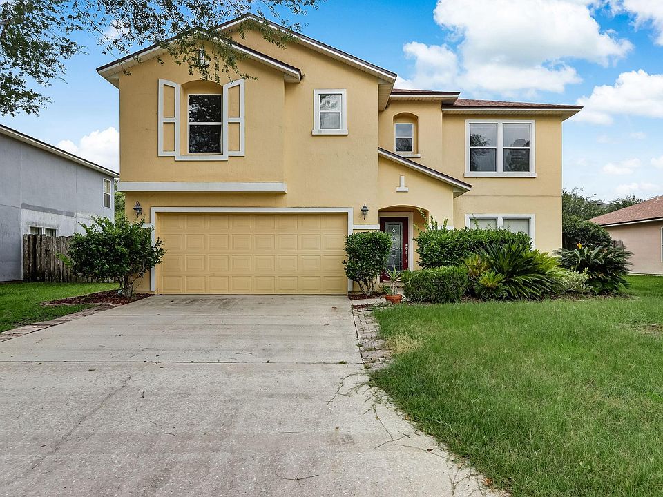 1st image of 76056 Deerwood Dr