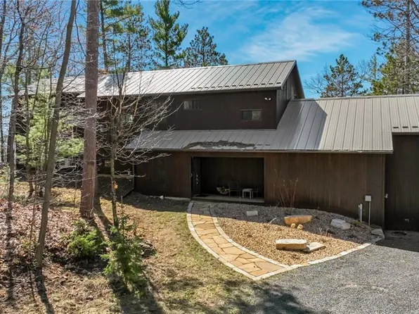 8688 N Ridge Dr, Hayward, WI 54843