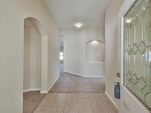 4th image of 10006 Driftwood Park Dr