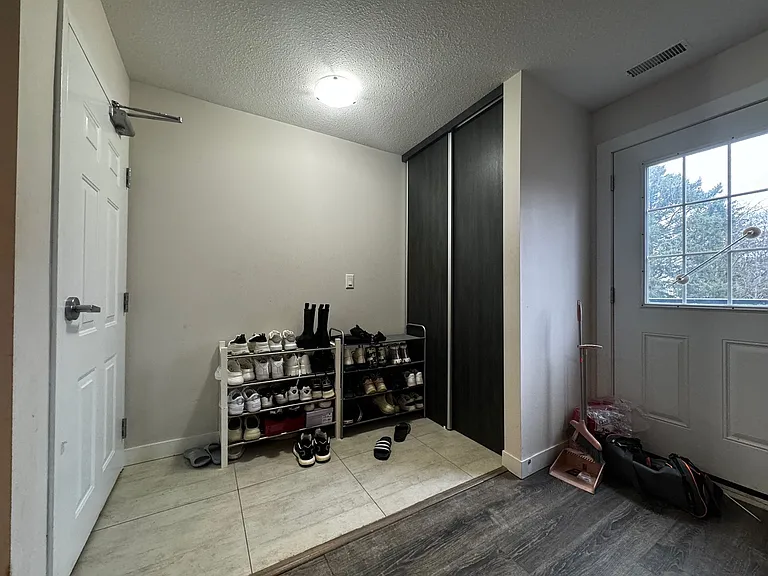338 Albert St #214 — Photo 14