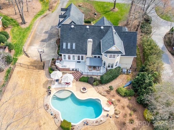 110 Hidden Pastures Dr, Cramerton, NC 28032