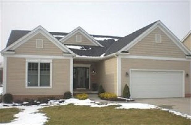 1st image of 984 Flanders Dr