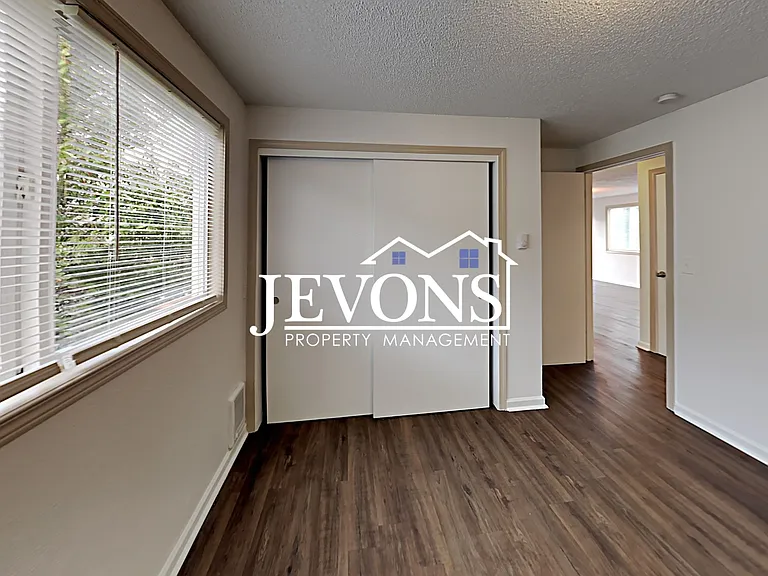 2416 S I St — Photo 13