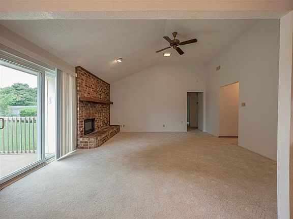 5th image of 309 Grand Meadow Dr