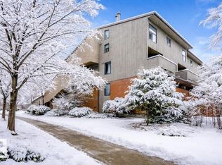 Garneau Mews, Edmonton, AB T6G 0V1