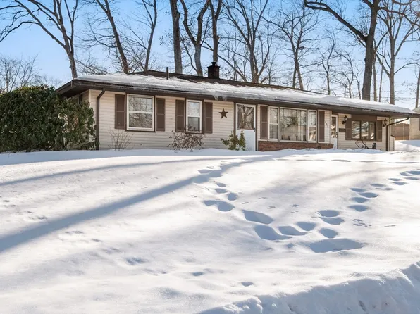 101 Regent Rd, Brockton, MA 02302