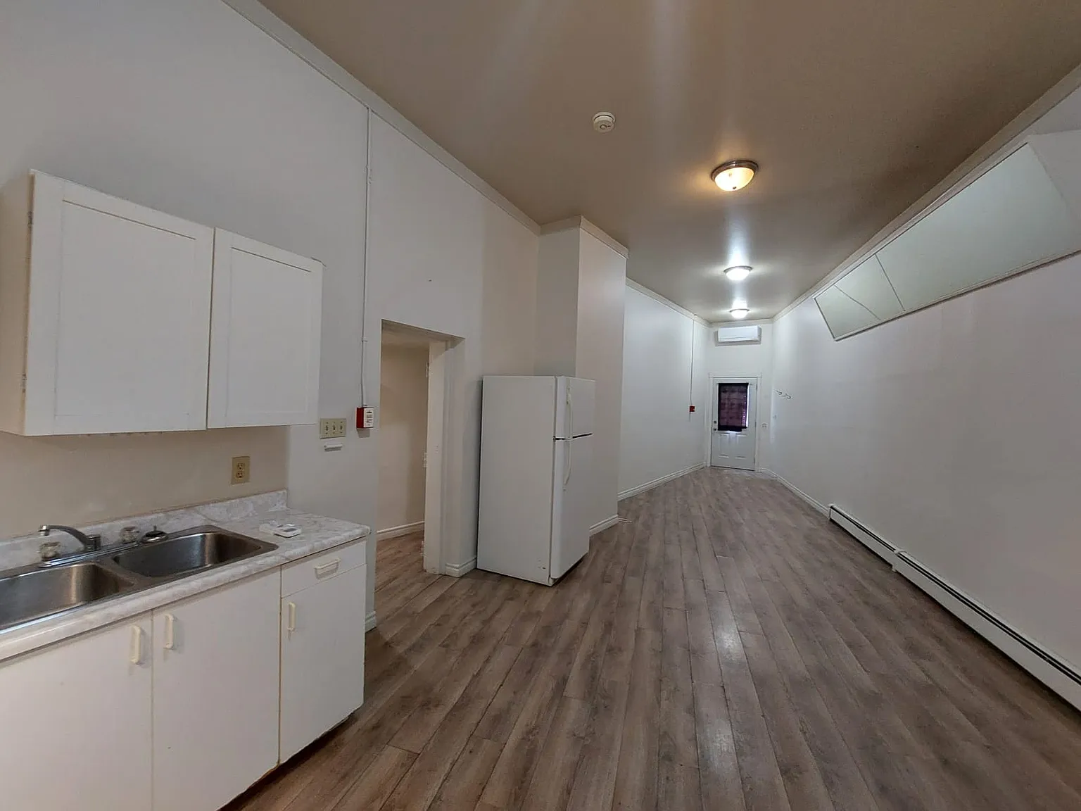 1 bed, $1,200 — Photo 4