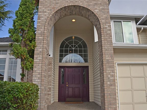 2nd image of 5005 Galleon Dr NE