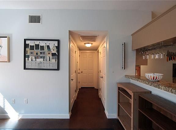 4th image of 2106 Cullen Ave APT 109