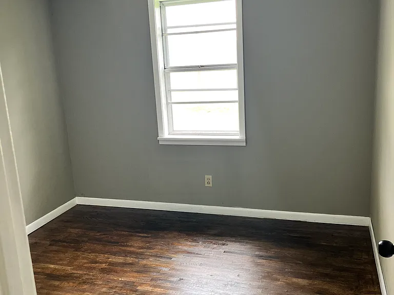 712 W Barnett St — Photo 7