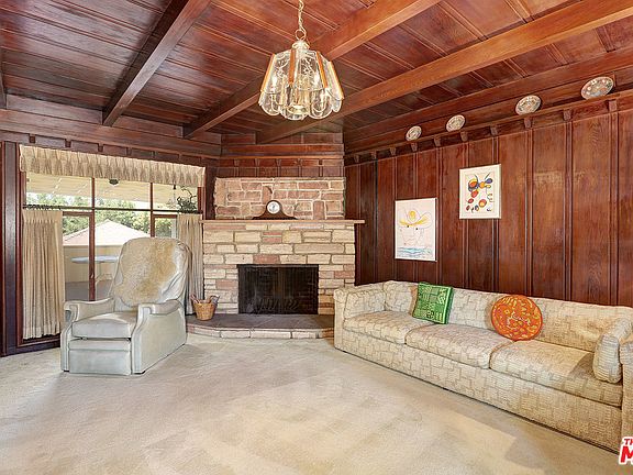 5th image of 2111 Duxbury Cir