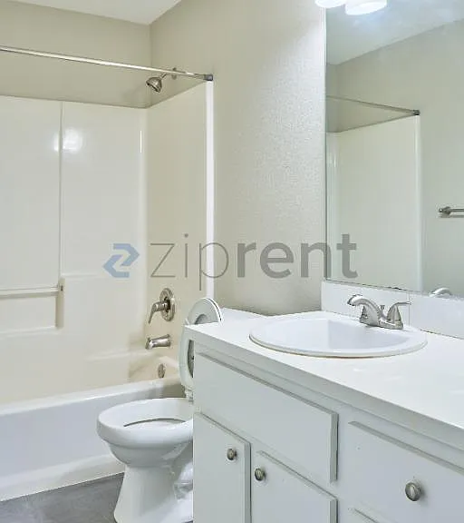 43 SW 206th Ave — Photo 17