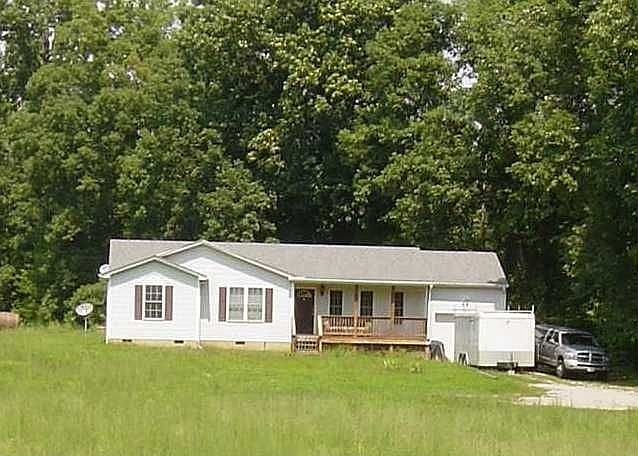 2nd image of 910 Clayton Rd