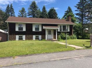 24 Spruce St, Ashland, PA 17921