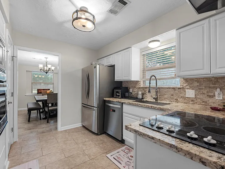 12701 Manorwood Ln — Photo 9
