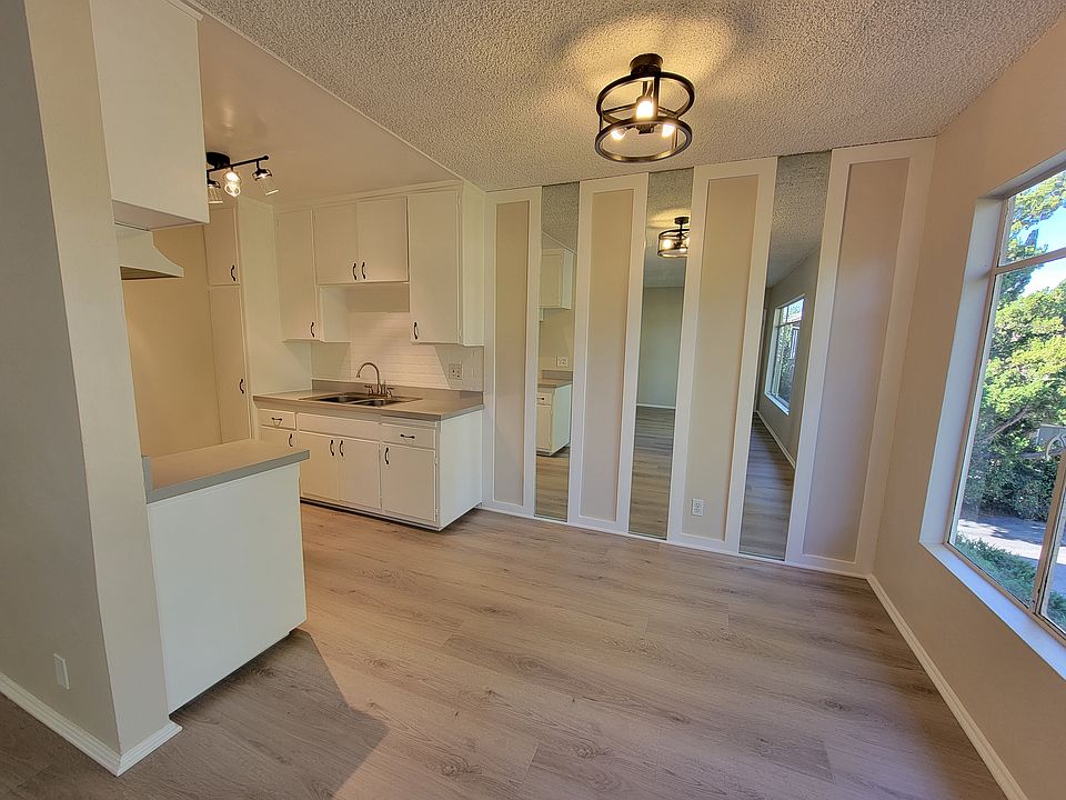 1st image of 13531 Wyandotte St APT 4