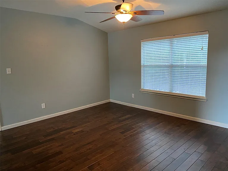 2714 Orchard Creek Ln — Photo 15