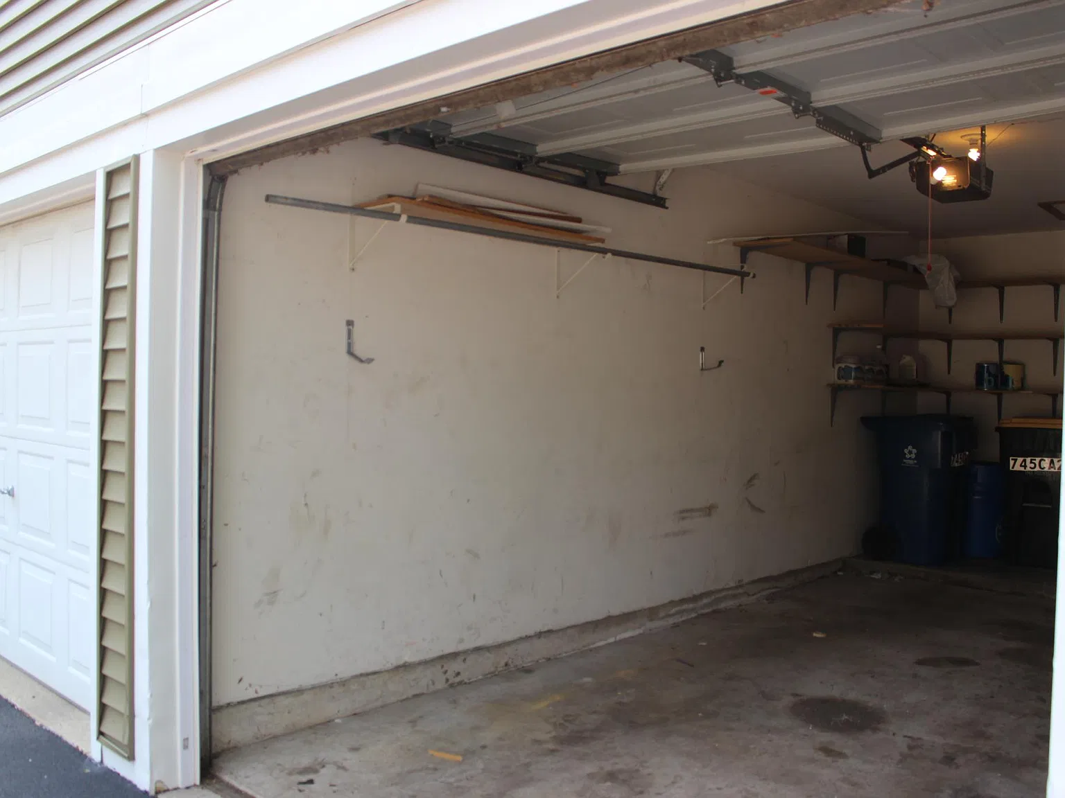 3 bed, 1100 sqft, $2,350 — Photo 2