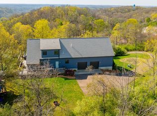 14 Old Peach Ridge Rd, Athens, OH 45701