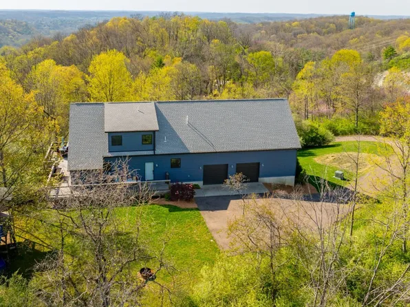 14 Old Peach Ridge Rd, Athens, OH 45701