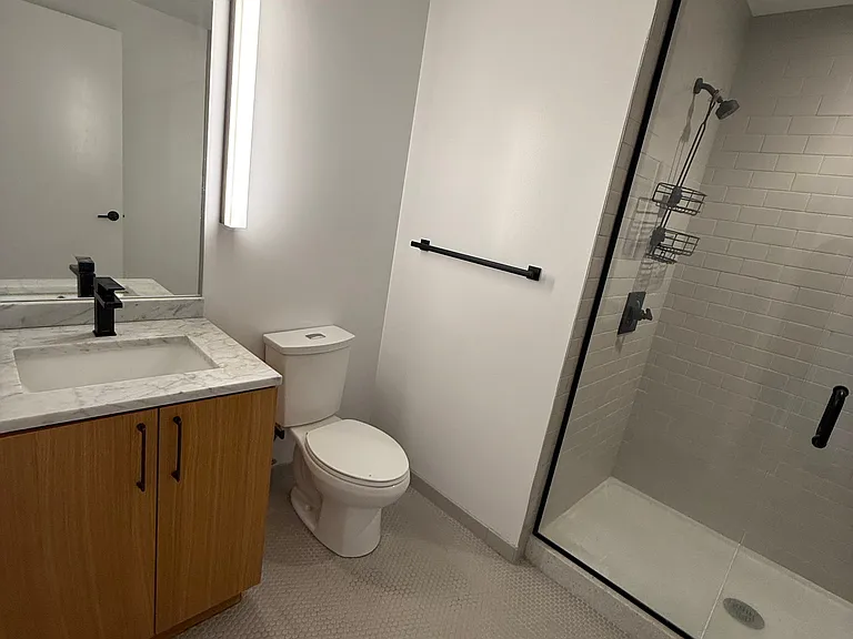 83-84 Gardner St #209L — Photo 15