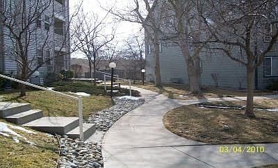 Park/ Backdoorentrance area