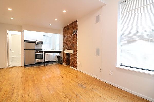 1st image of 600 W 52nd St #4N