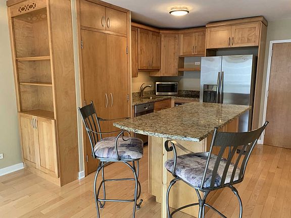 3rd image of 211 E Ohio St APT 1411