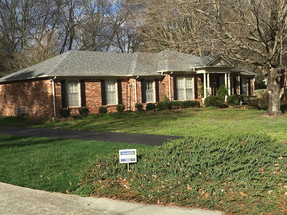 1st image of 104 Poteat Pl