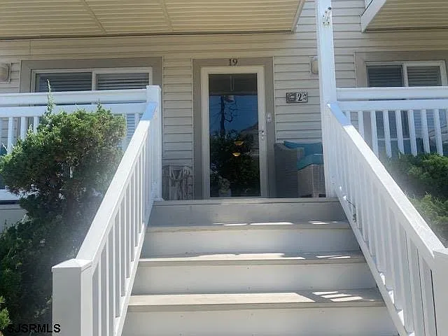 2 bed, 2.0 bath, $15,000 — Photo 2