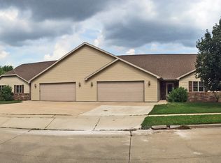 614 S Aurora Dr, Appleton, WI 54915