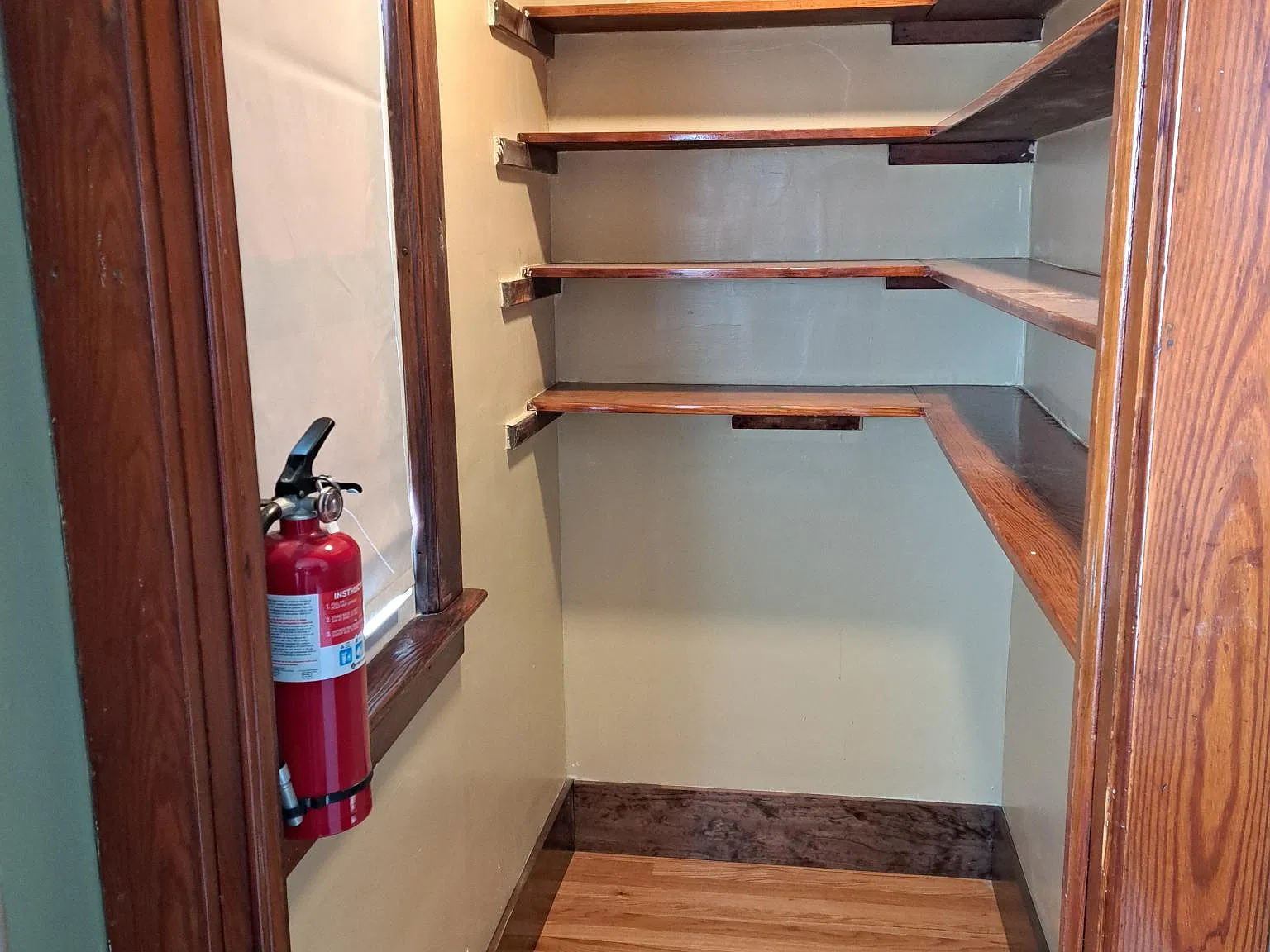 2 bed, 1100 sqft, $1,700 — Photo 4