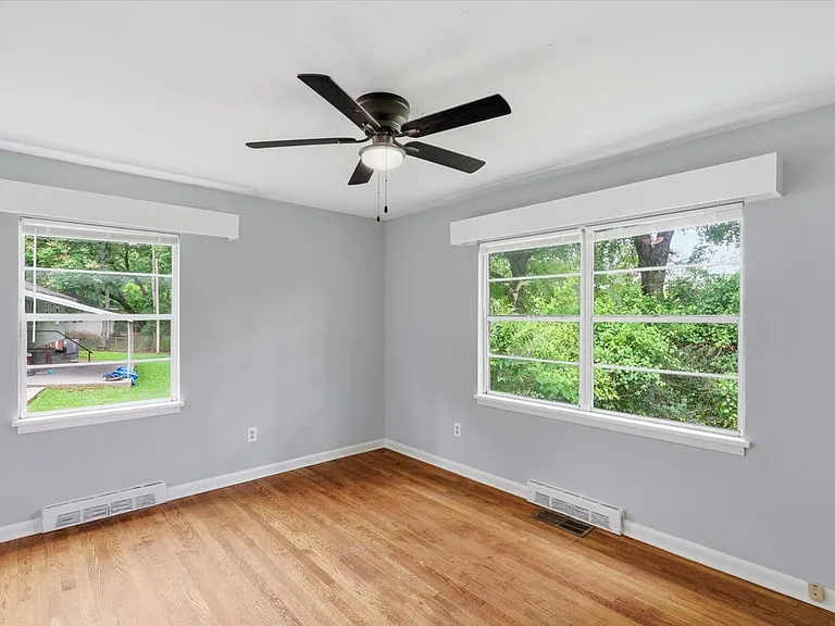 210 Mount Salus Rd — Photo 25