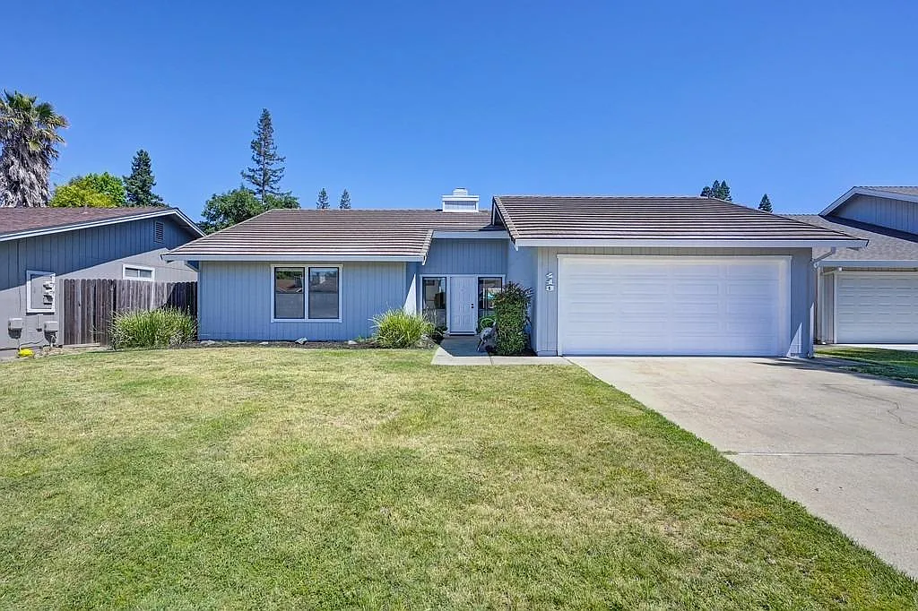 413 Spinnaker Way photo 1