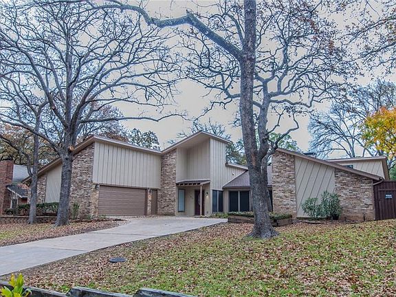 2nd image of 419 Lakevista E