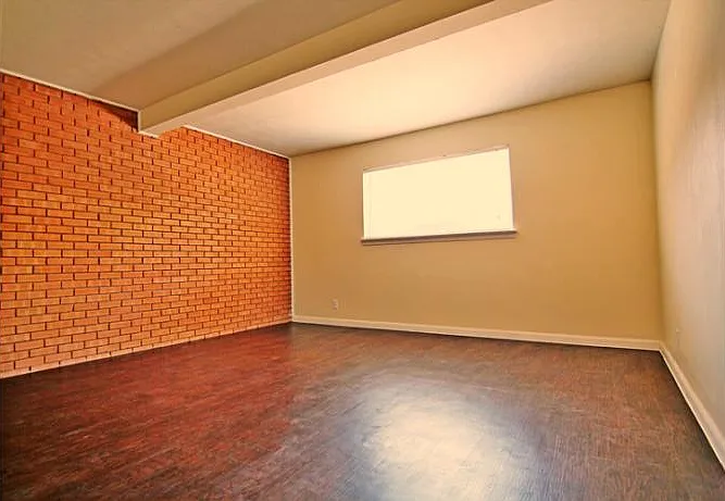 Studio, 420 sqft, $899 — Photo 4