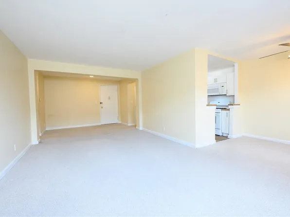 2 Sadore Lane #6J, Yonkers, NY 10710