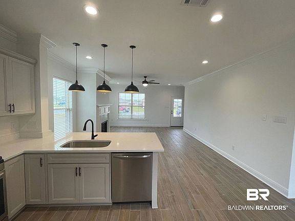 2nd image of 10001 Chipper Ln