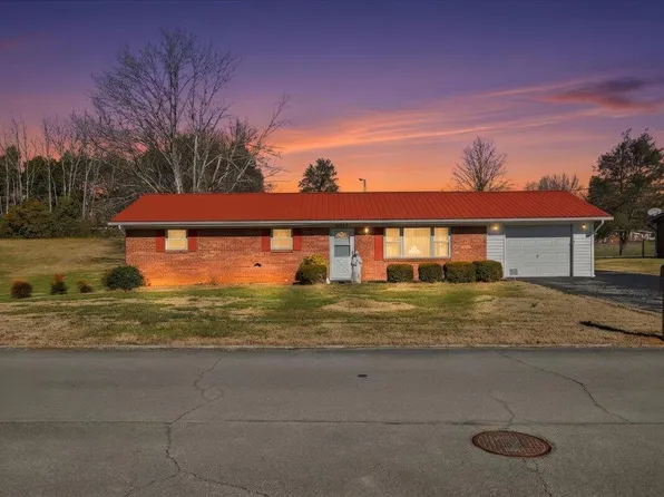 2220 Warren Dr, Morristown, TN 37814