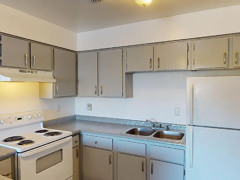 620 Morris St NE — Photo 25