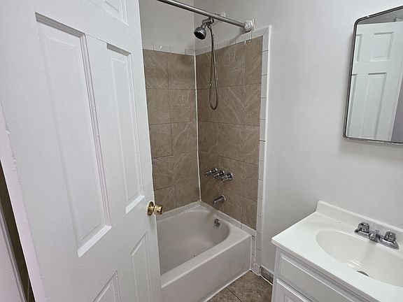 4th image of 119 Ludlow St #4EFA